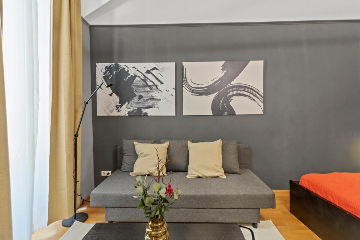Apartment Neben Augarten I 5 Min To Metro I 10 Min To Wien